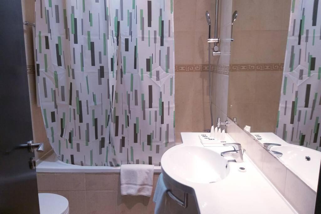 Lovely 1-Bedroom Apartment In The Heart Of Dubai Marina Экстерьер фото